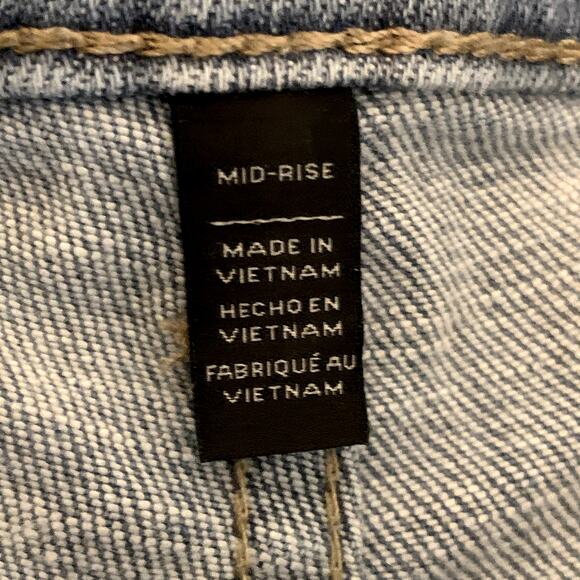 White House Black Market Light Wash Everyday Soft Girlfriend Ankle Jeans Size 6L - Picture 4 of 13